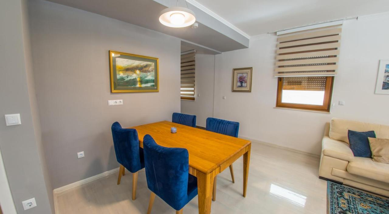 Apartment Light De Luxe - With Old Bridge View Mostar Exteriör bild
