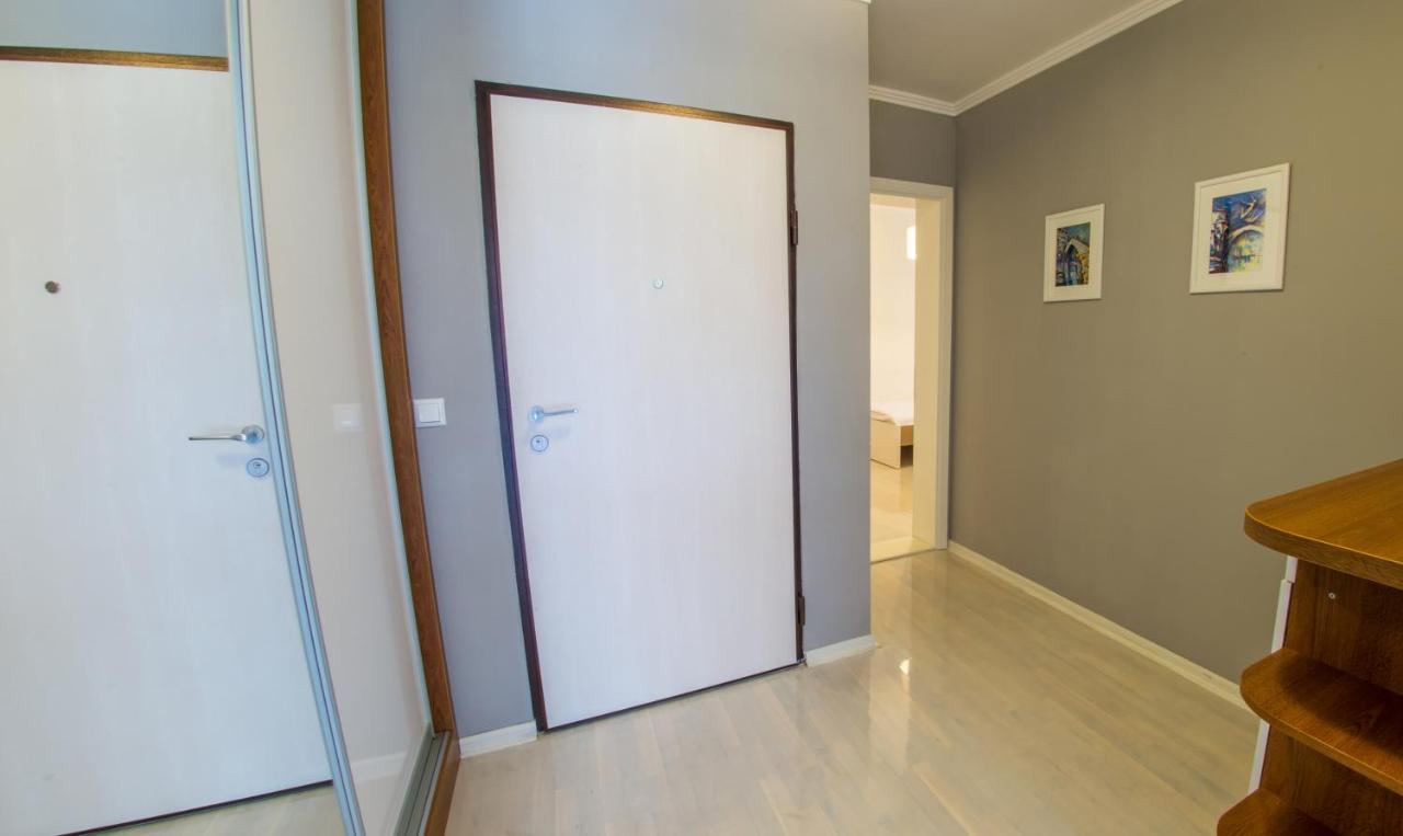 Apartment Light De Luxe - With Old Bridge View Mostar Exteriör bild