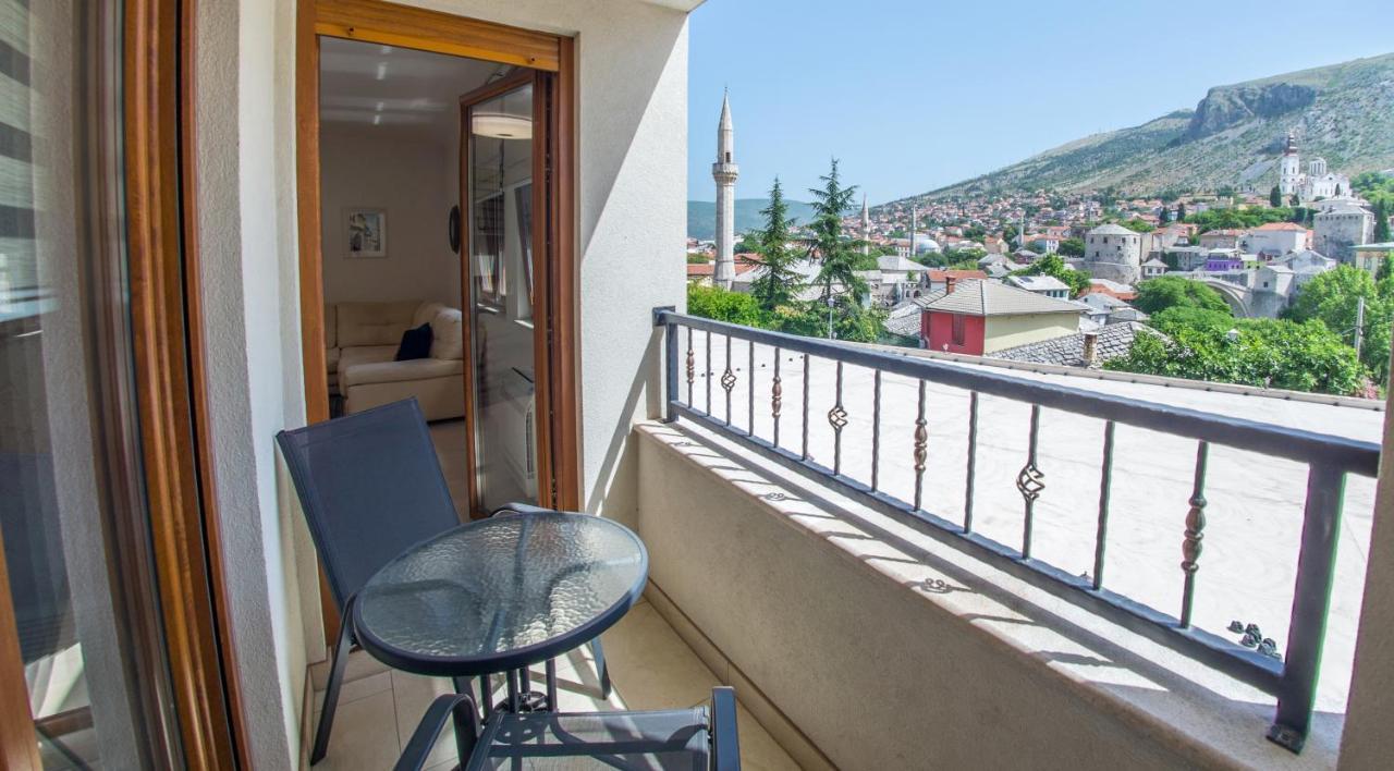 Apartment Light De Luxe - With Old Bridge View Mostar Exteriör bild